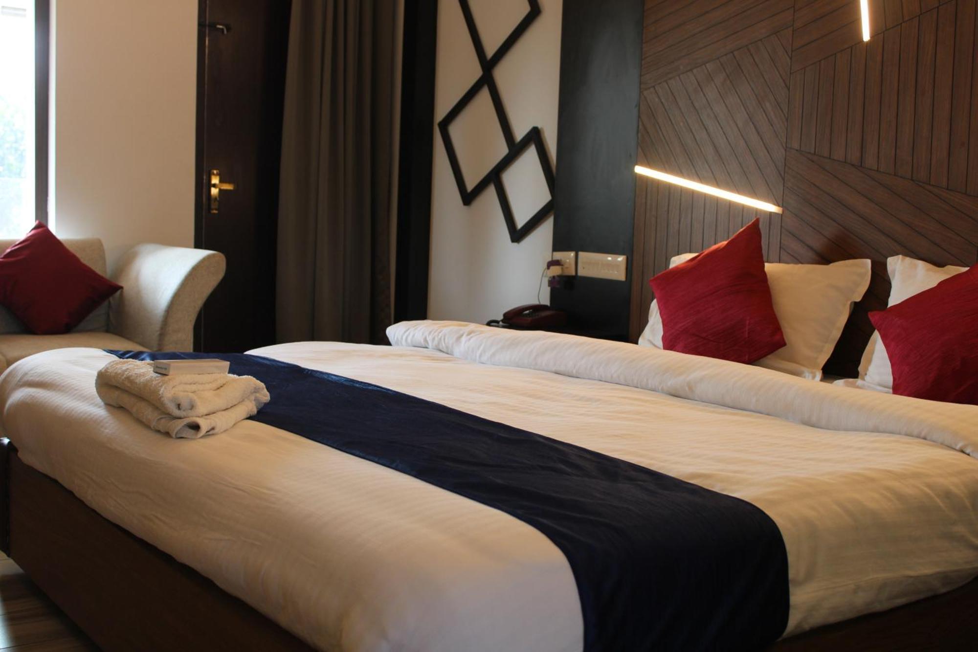 The Lavender Resort Waynad Vaduvanchal 외부 사진