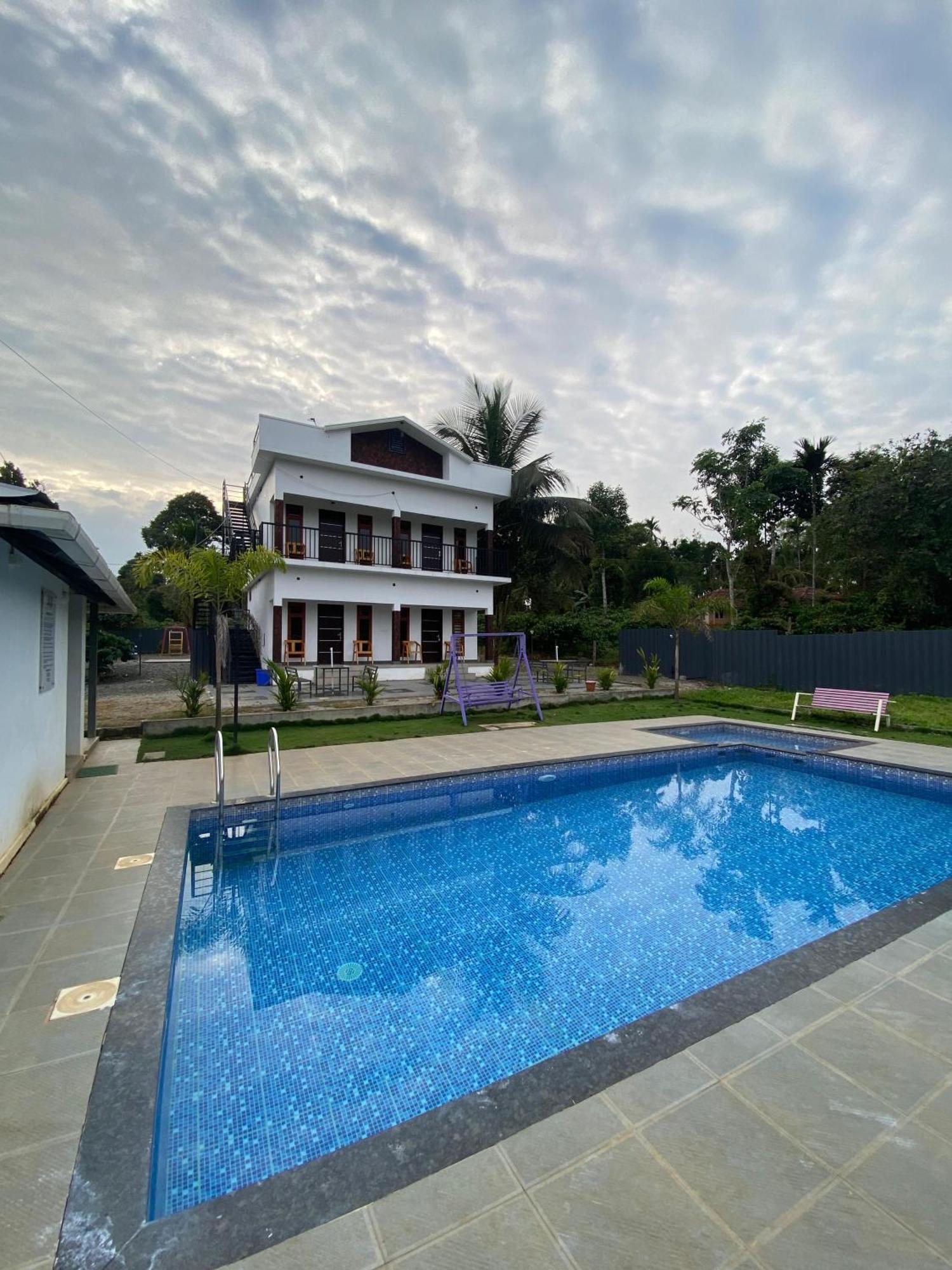The Lavender Resort Waynad Vaduvanchal 외부 사진